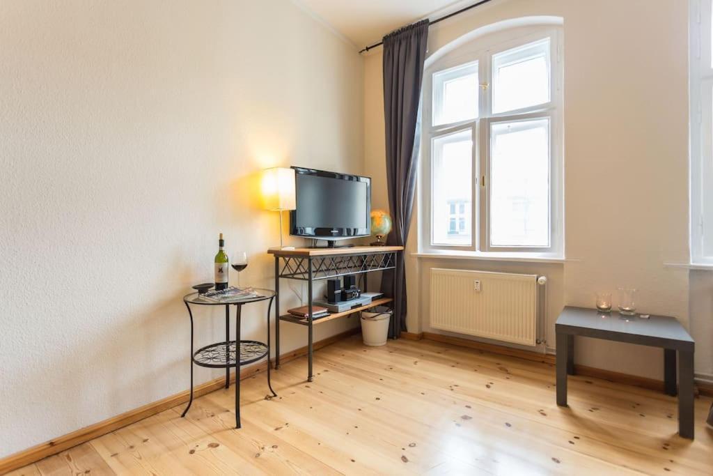 Zentrale Altbauwohnung Im Helmholtzkiez Berlijn Buitenkant foto
