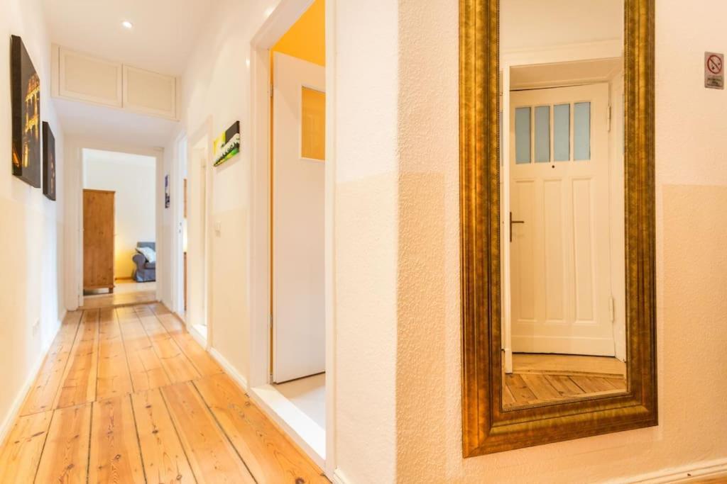 Zentrale Altbauwohnung Im Helmholtzkiez Berlijn Buitenkant foto