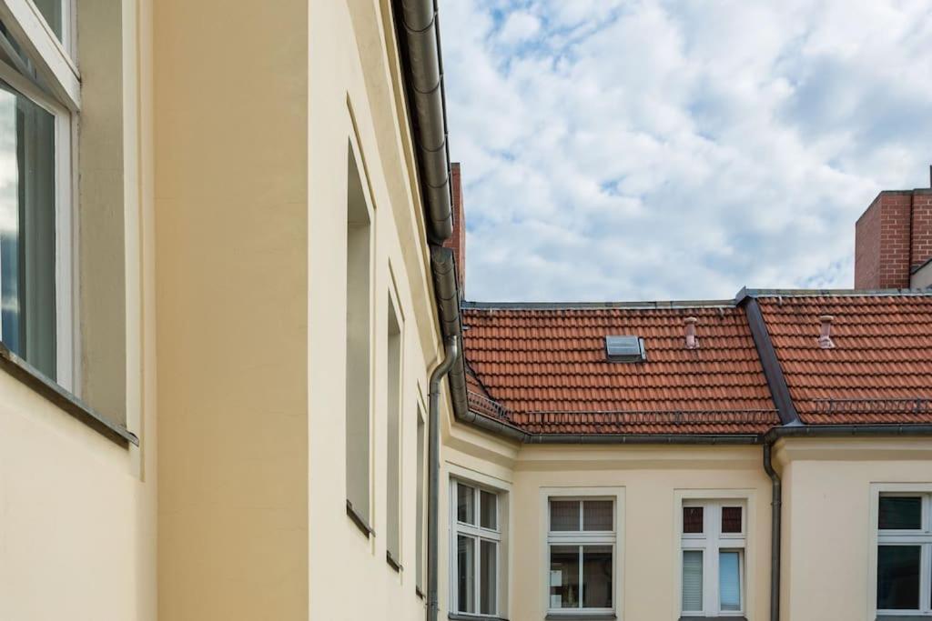 Zentrale Altbauwohnung Im Helmholtzkiez Berlijn Buitenkant foto