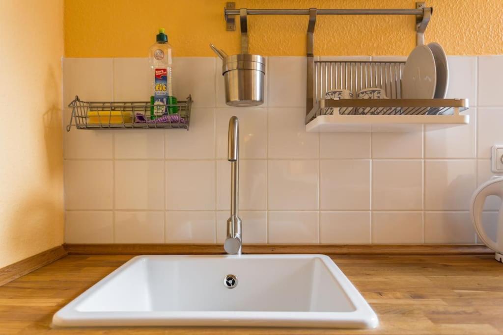 Zentrale Altbauwohnung Im Helmholtzkiez Berlijn Buitenkant foto
