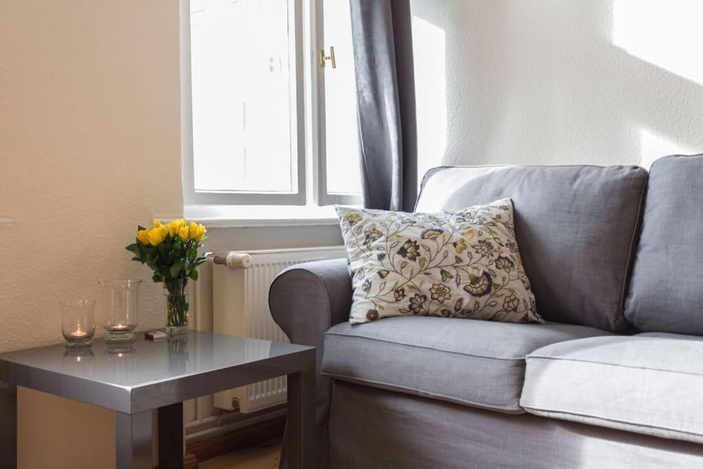Zentrale Altbauwohnung Im Helmholtzkiez Berlijn Buitenkant foto